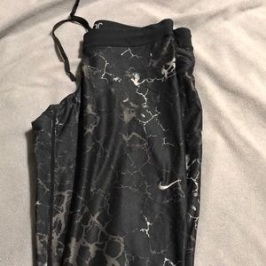 Snake skin black Nike leggings (Large)